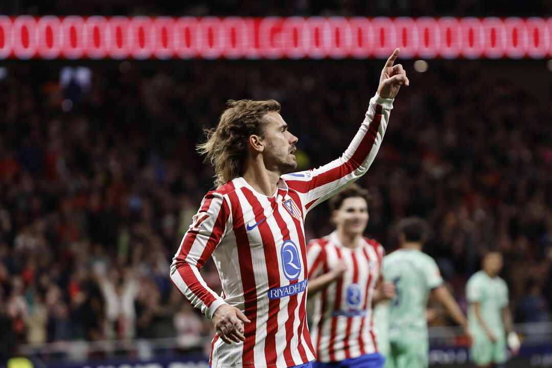 Griezmann bisa e Atlético de Madrid vence Levante por 3-1 na Liga espanhola