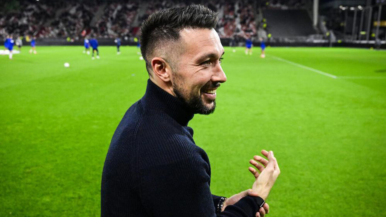 Francesco Farioli vai tentar guiar o FC Porto a mais uma vitória em Famalicão