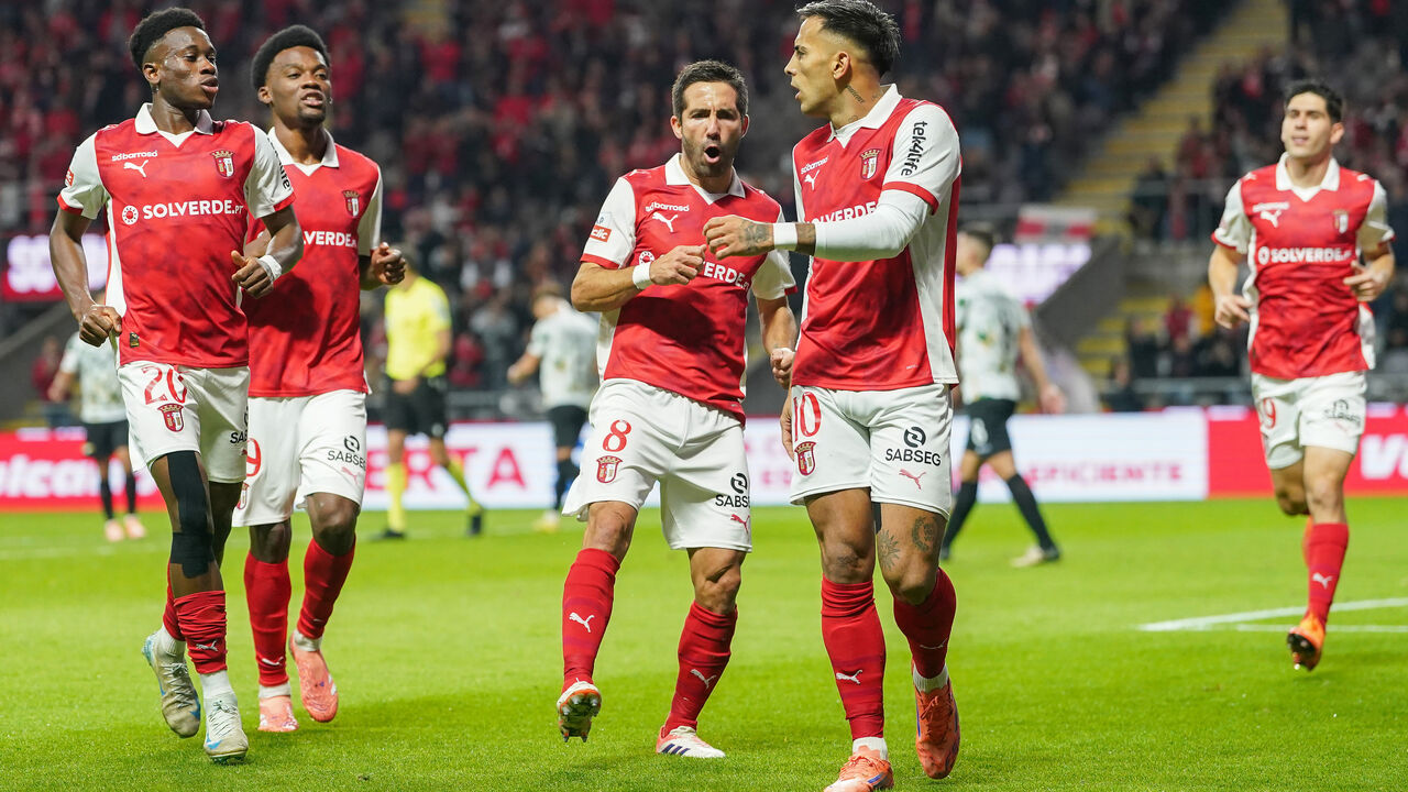 Jogadores do SC Braga celebram golo contra o Moreirense na Liga Betclic