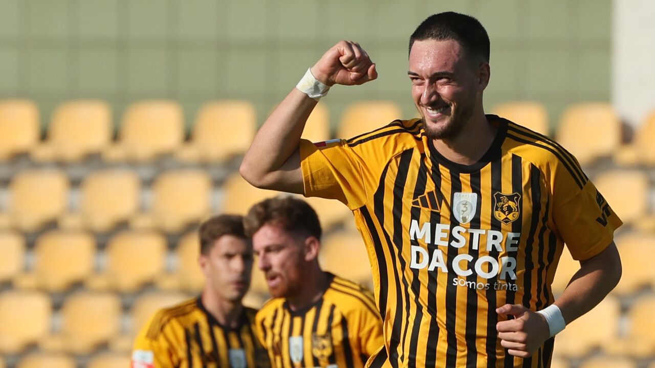 Dylan Collard, defesa do Lus. Lourosa, eleito o melhor da Liga Portugal Meu Super