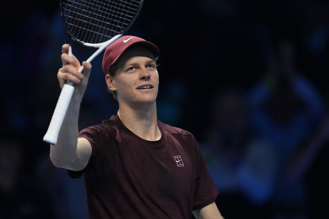 Sinner vence Auger-Aliassime nas ATP Finals, em Turim