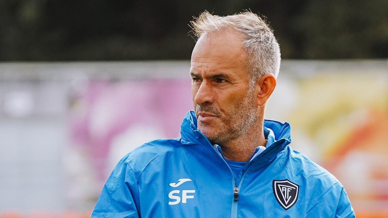 Sérgio Fonseca, técnico do Ac. Viseu, destaca-se pela exigência e paixão pelo clube