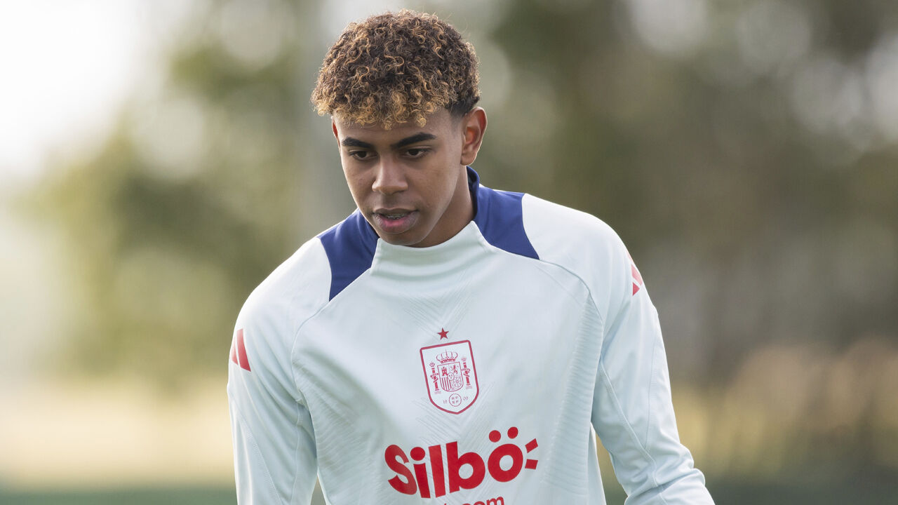 Lamine Yamal não vai estar nos próximos compromissos da seleção espanhola