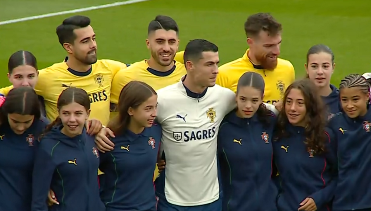 Seleção feminina de Sub-16 esteve no treino da Seleção masculina