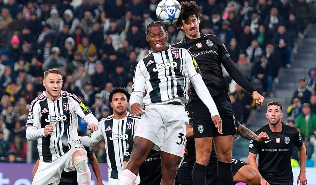 Jogo entre Juventus e Sporting em Turim