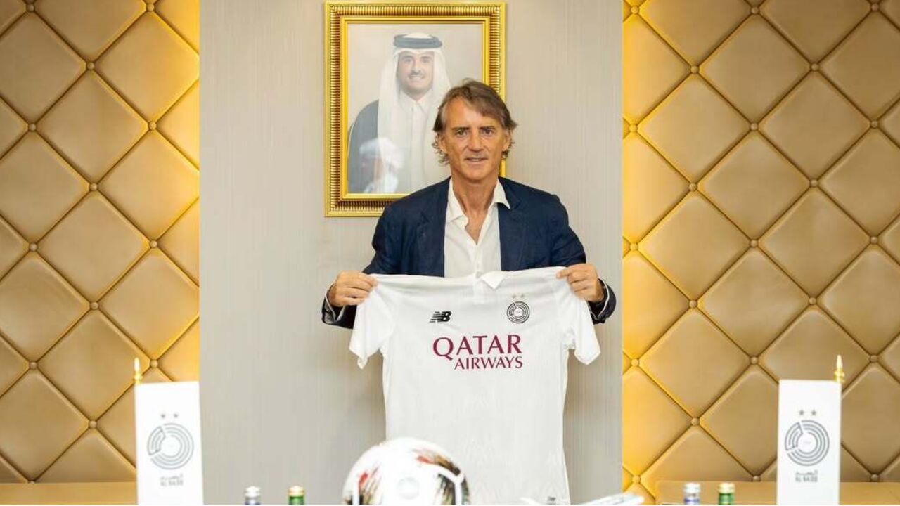 Roberto Mancini assina pelo Al Sadd para as próximas épocas