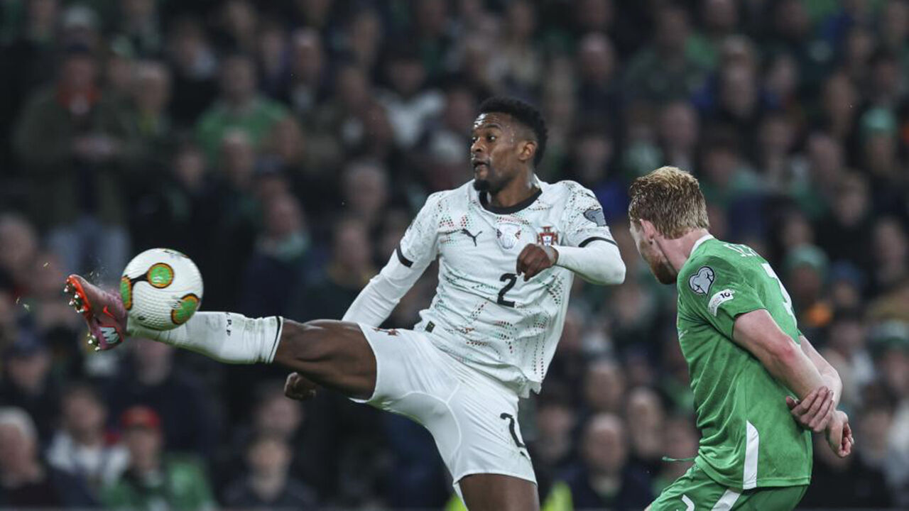 Portugal defronta a Irlanda num jogo de futebol