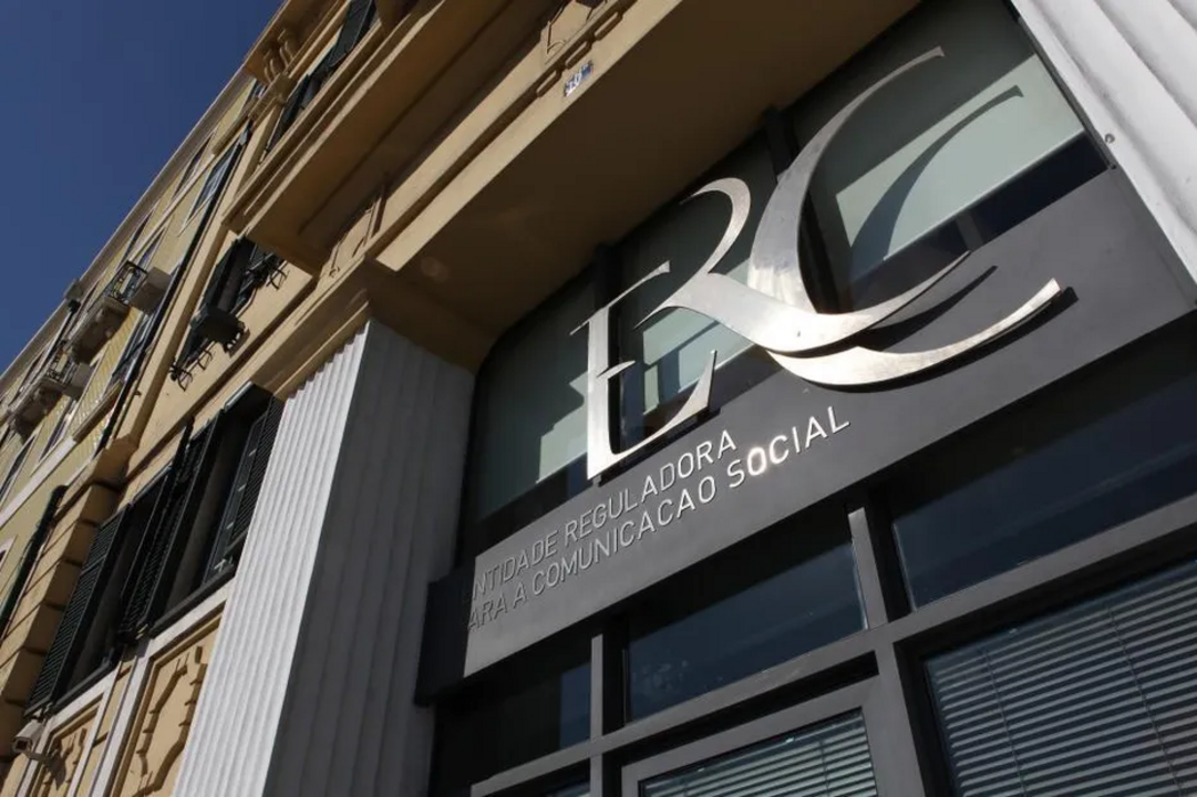 Medialivre notifica RTP, SIC e TVI para iniciar debates presidenciais após recomendação da ERC.
