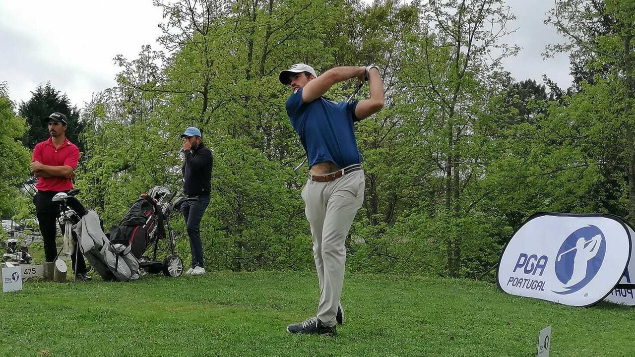 Vasco Alves qualifica-se para o Alps Tour após top-10 em Itália.
