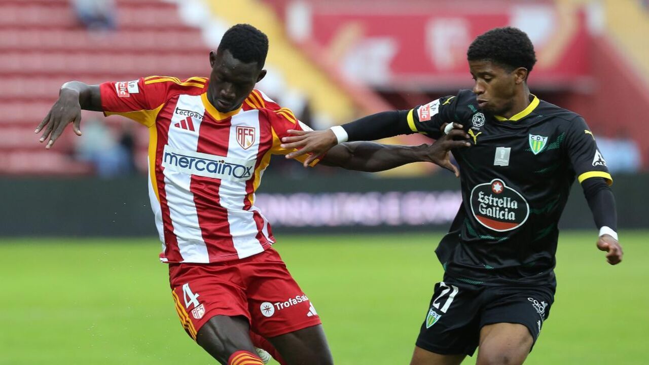 Rémy Vita marca golo decisivo pelas Ilhas Comores, refletindo o seu crescimento no Tondela.
