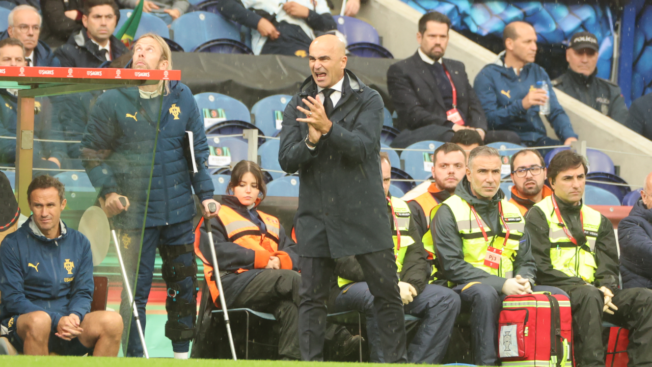 Roberto Martínez, selecionador de Portugal, durante o jogo contra a Arménia no Dragão