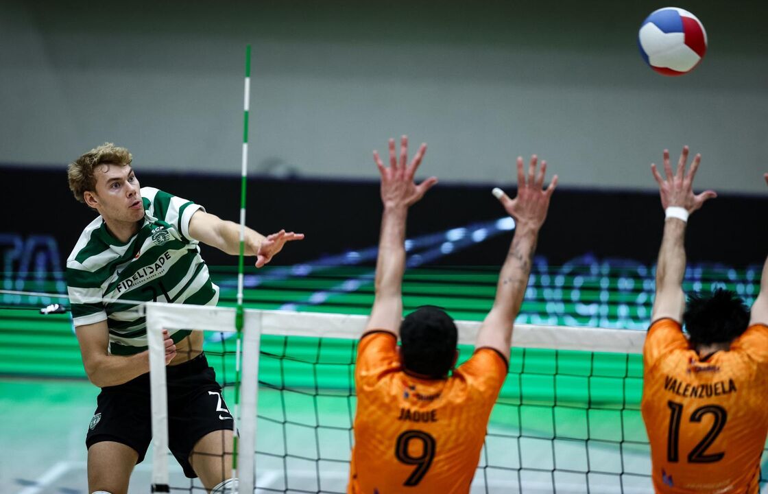 Sporting vence Castêlo da Maia por 3-0 na 5.ª jornada do campeonato nacional de voleibol.
