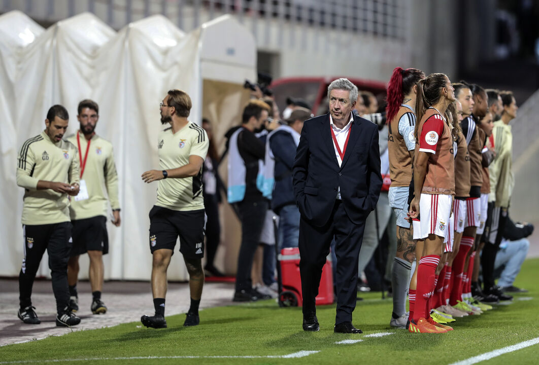Fernando Tavares avalia o futuro do futebol feminino do Benfica e o nome de Mónica Jorge