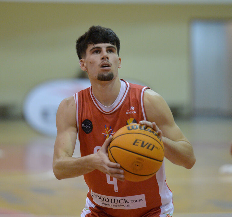 Bernardo Ferreira fez 45 pontos ao Galomar na Proliga