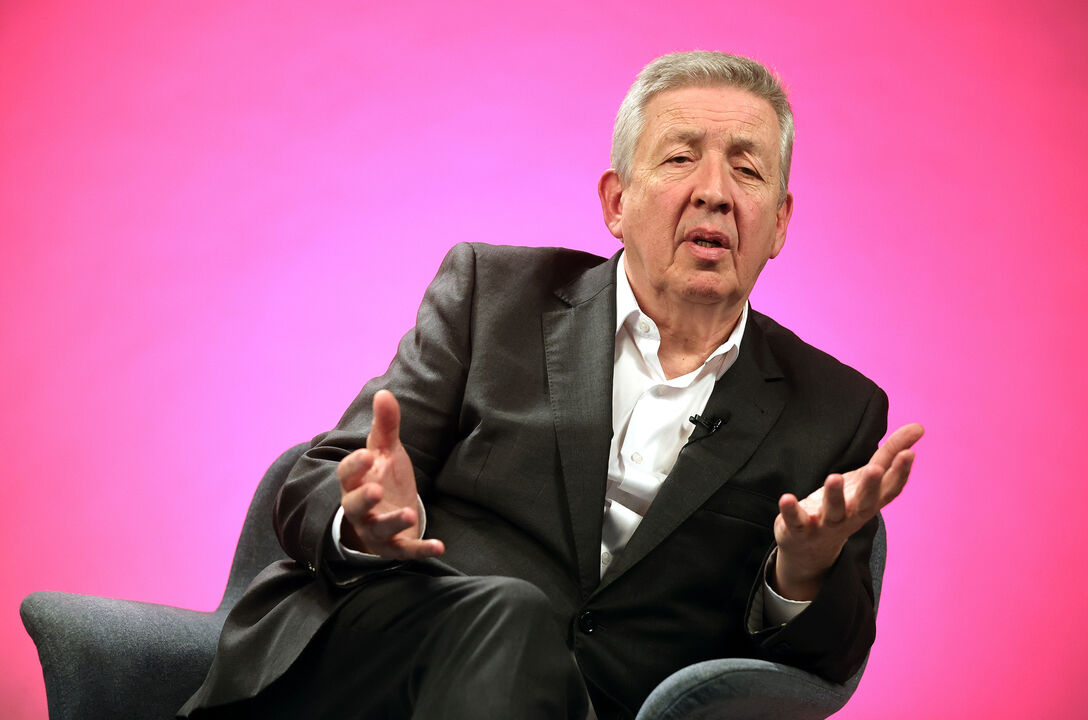 Fernando Tavares discursa sobre o tema "saco azul"