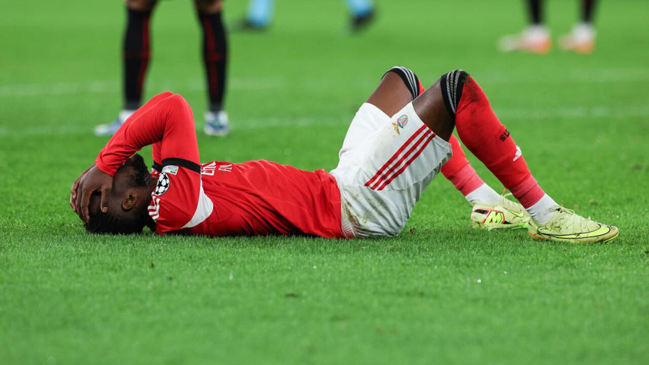 Lukebakio cumpre suspensão e falha jogo com o Atlético