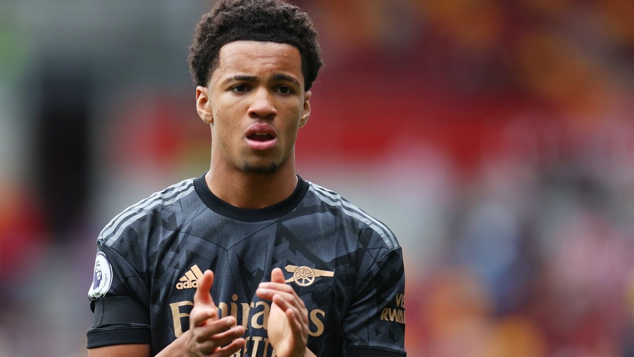 Ethan Nwaneri, jogador do Arsenal, poderá ser emprestado para ganhar experiência