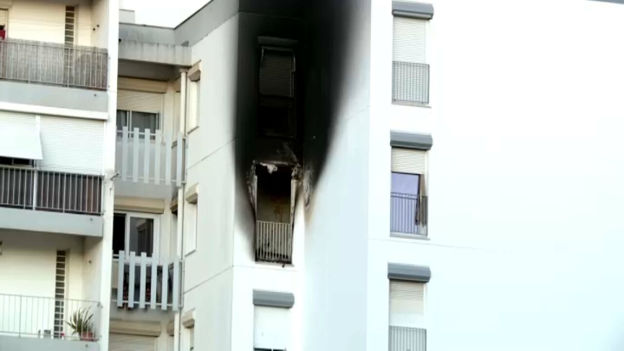 Incêndio em Mira Sintra faz um morto e 25 feridos, cinco hospitalizados