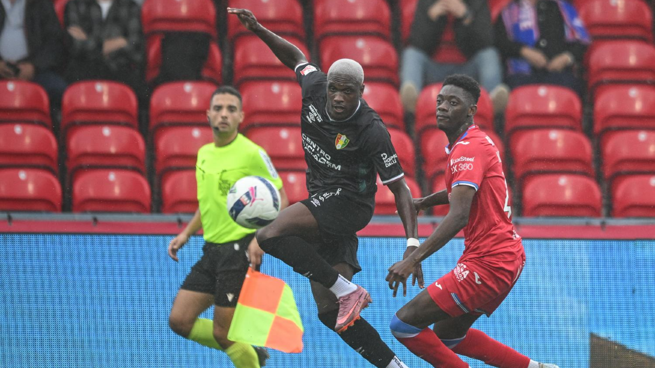 Encada ausente no Estrela, defesa lesionado no jogo com o Nacional