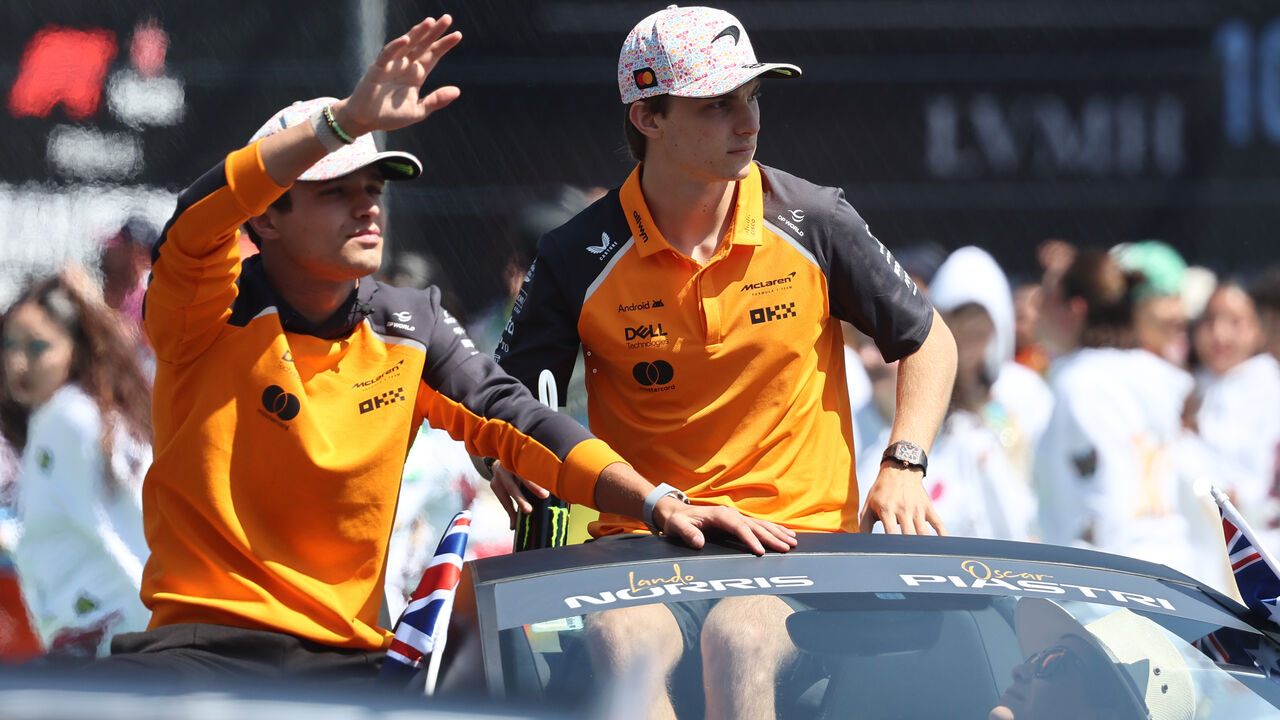 Lando Norris e Oscar Piastri, pilotos da McLaren 