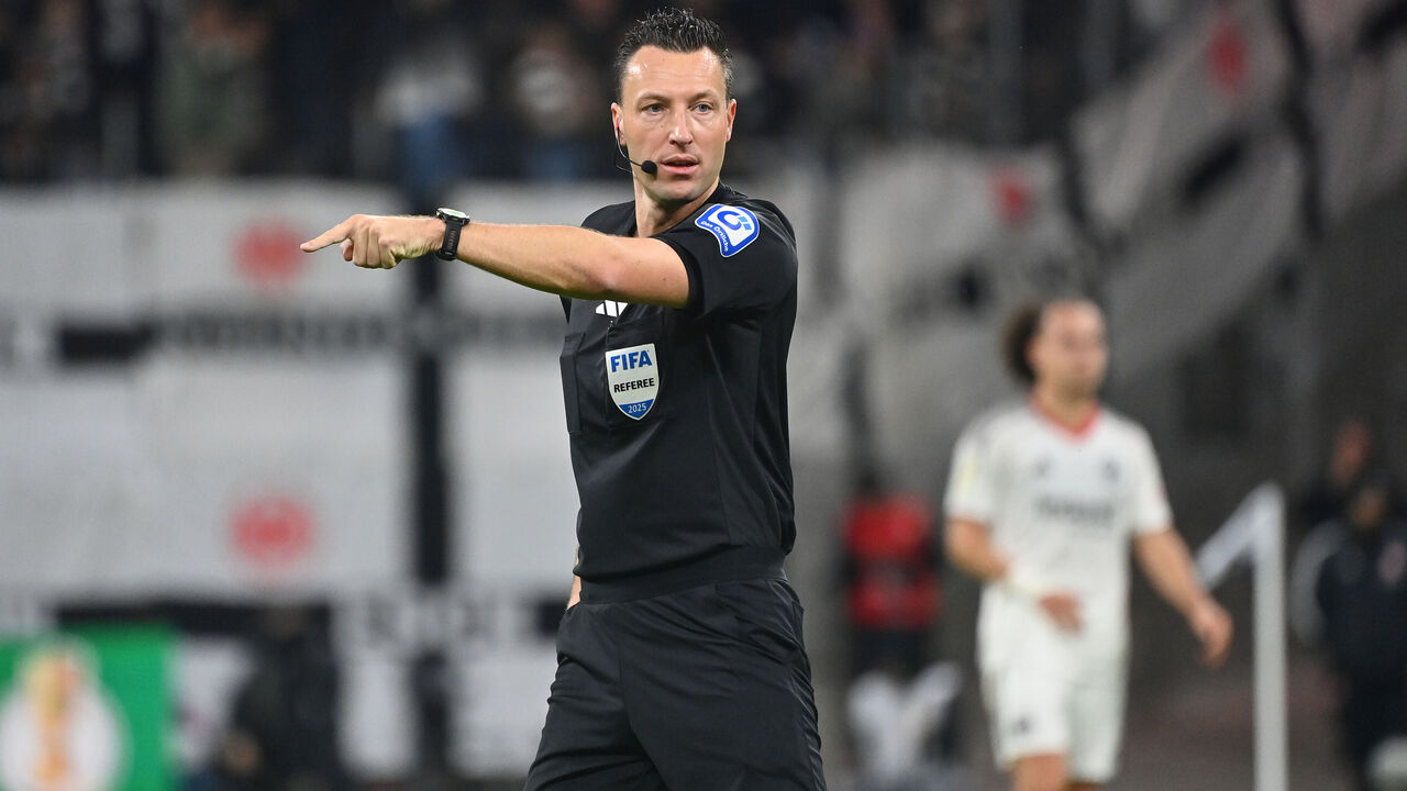 O árbitro alemão Sven Jablonski
