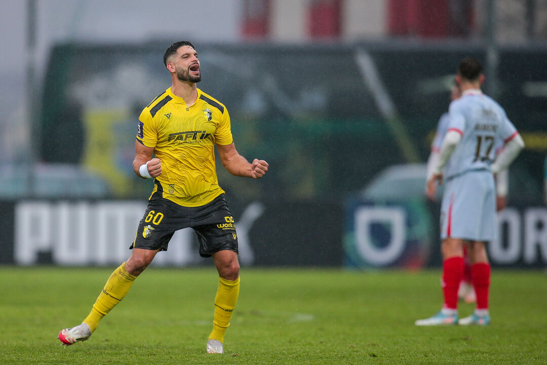  João Oliveira a festejar frente ao Arouca