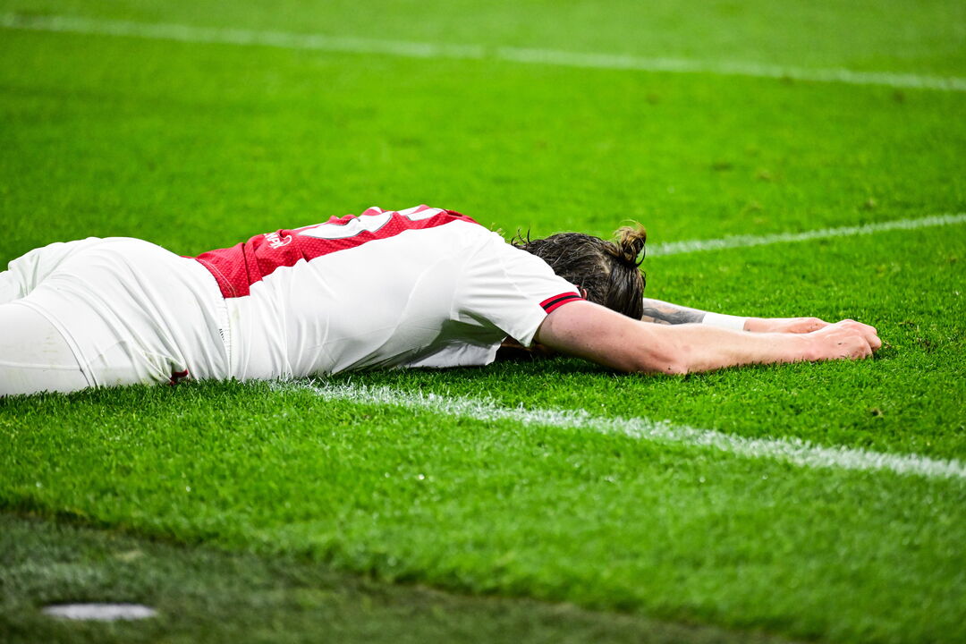 O desalento de Wout Weghorst após a derrota com o Eredivisie 