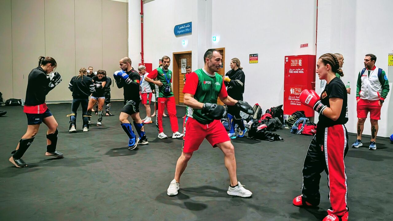 Atletas portugueses preparam-se para o Mundial de kickboxing