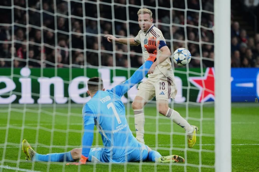 Trubin no Ajax-Benfica