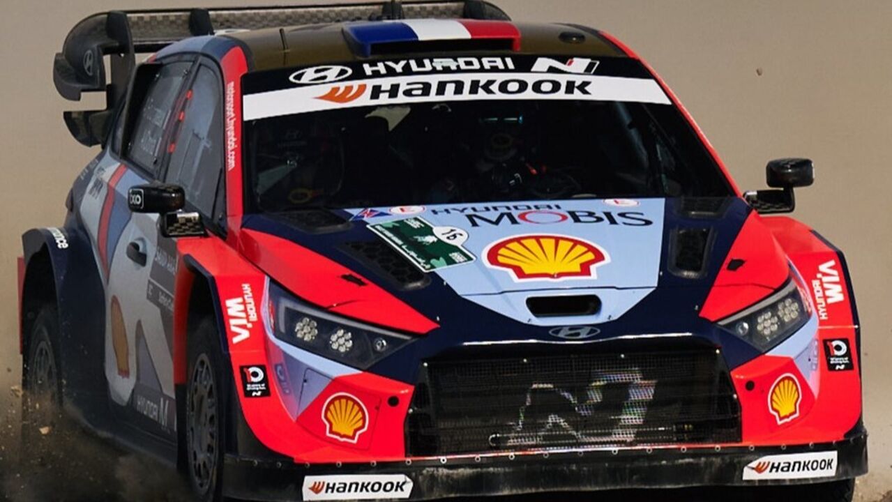 Fourmaux lidera no Rali da Arábia Saudita e Ogier avança no campeonato