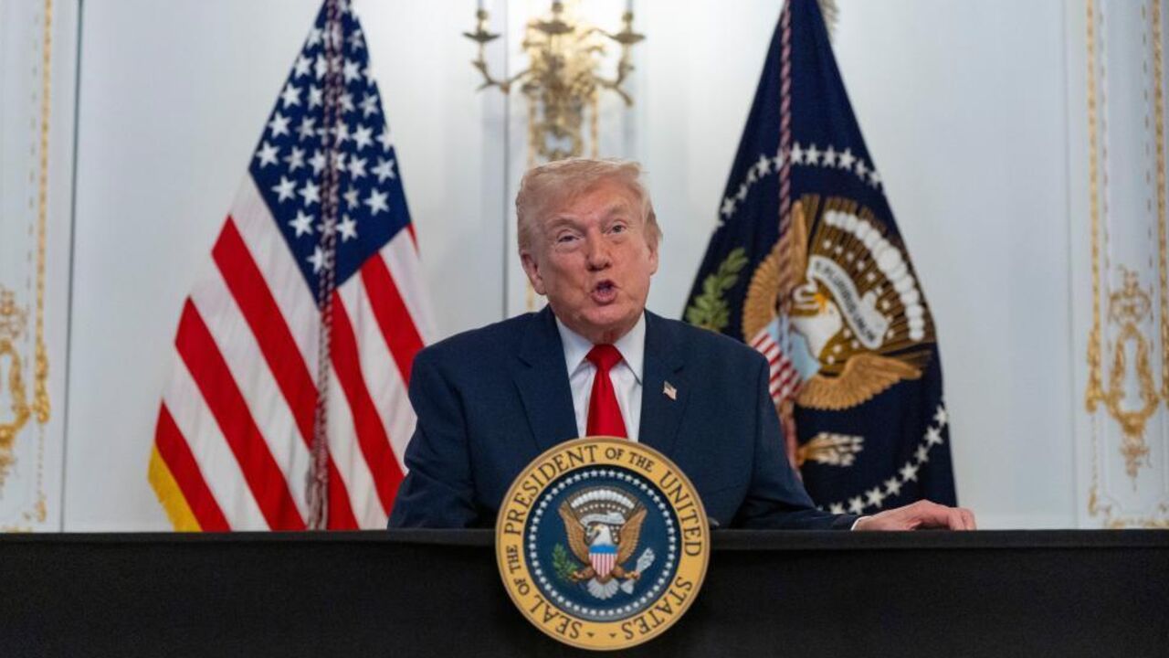 EUA endurecem políticas de imigração e impedem entrada de imigrantes