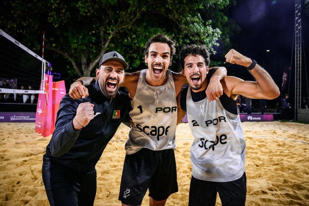 Celebração de Pedrosa/Campos, dupla portuguesa de voleibol de praia