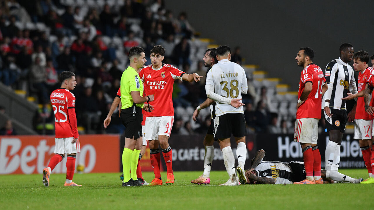 Iancu Vasilica apitou o Nacional-Benfica