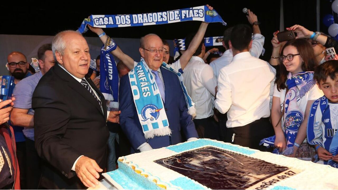 Homenagem a Pinto da Costa no Centro Luso Venezuelano