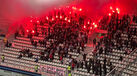 Adeptos do Benfica acenderam tochas na bancada