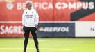 Mourinho observa treino no Benfica Campus