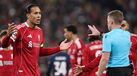 Van Dijk cometeu penálti frente ao PSV