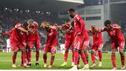 As imagens do curioso festejo dos jogadores do Benfica em Guimarães