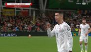 Cristiano Ronaldo expulso em Dublin reage e gesticula