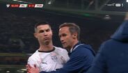 Cristiano Ronaldo reage após expulsão em jogo Portugal-Irlanda