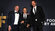 Jamie Carragher, Jorge Mendes e Peter Crouch