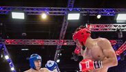 Lutadores competem no Mundial de Kickboxing WAKO, num dia de emoção.

