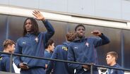Do aeroporto a Belém: as melhores imagens da 'travessia' da Seleção sub-17 na chegada a Portugal