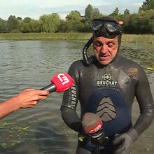 <![CDATA[ Cristiano Ronaldo atirou o microfone da CMTV para um lago no Europeu'2016 e Bessone Basto resolveu o problema ]]>