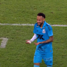 <![CDATA[ Neymar 'explodiu' em campo e depois pegou no telefone: revelado o teor da conversa entre craque e o técnico do Santos ]]>