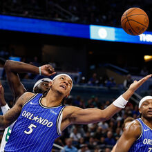 <![CDATA[ Neemias Queta marca oito pontos na vitória dos Celtics em Orlando ]]>
