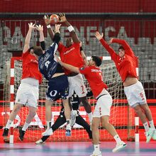 <![CDATA[ Benfica com muitas baixas na visita à Suécia ]]>