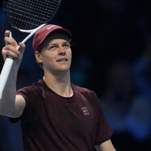 <![CDATA[ Sinner bate Auger-Aliassime e entra a vencer nas ATP Finals ]]>