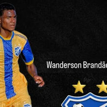 <![CDATA[ Jogador brasileiro de 18 anos morre ao ser atingido por bala de arma que o irmão estava a limpar ]]>