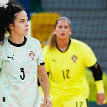 <![CDATA[ Helena Nunes: «Estamos a jogar o primeiro Mundial e acho que vai ser um grupo desafiante» ]]>